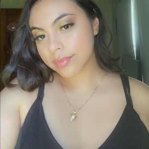 Meet your Posher, Esmeralda